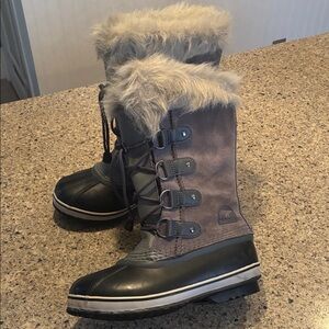 Girls size 4 Sorel Joan of Arctic Fur Trimmed Boots
